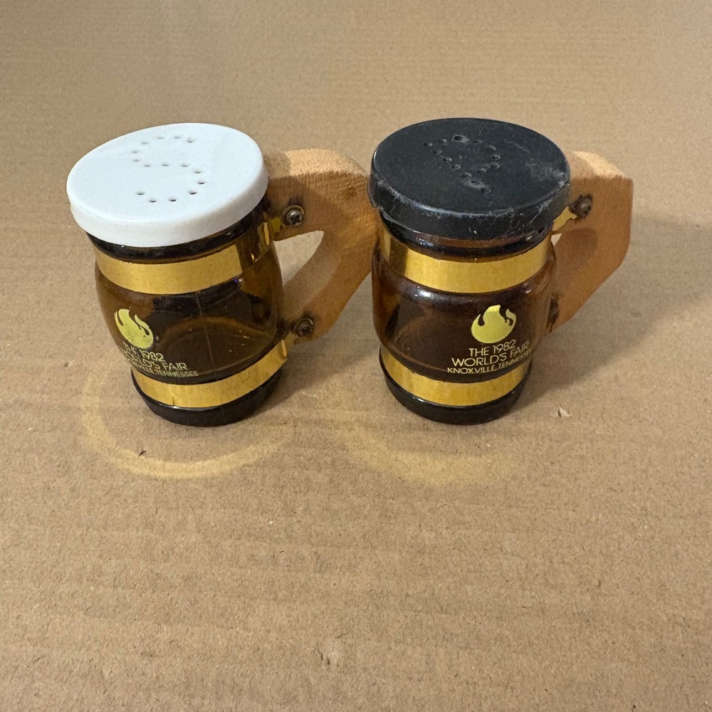 1982 World's‎ Fair Knoxville TN Salt & Pepper Shakers Mug Set Souvenir
Vintage